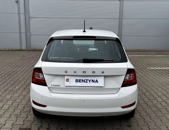 Skoda Fabia cena 51900 przebieg: 70550, rok produkcji 2021 z Ożarów małe 352